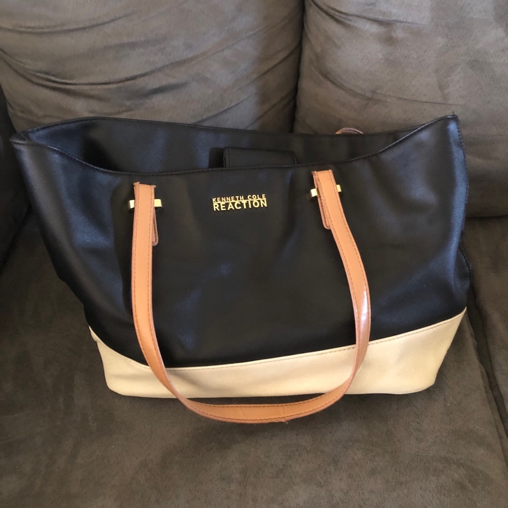 Purse - Picture 2 of 3